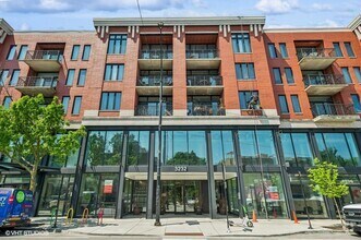 Building Photo - 3232 N Halsted St