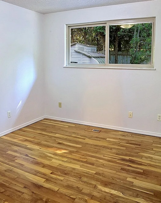 Building Photo - 1308 Dayton Ave NE