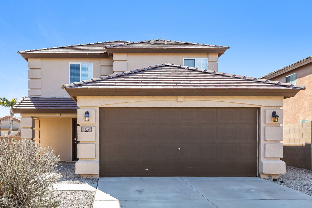 Foto principal - 1519 E Stirrup Ln