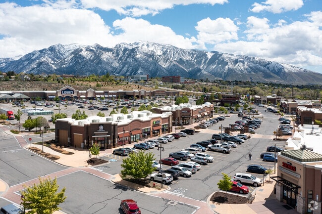 Sandy has beautiful mountain views.