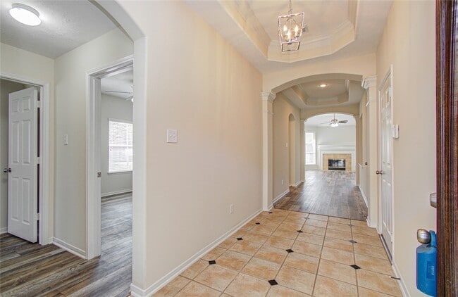 Building Photo - 226 Elana Ln