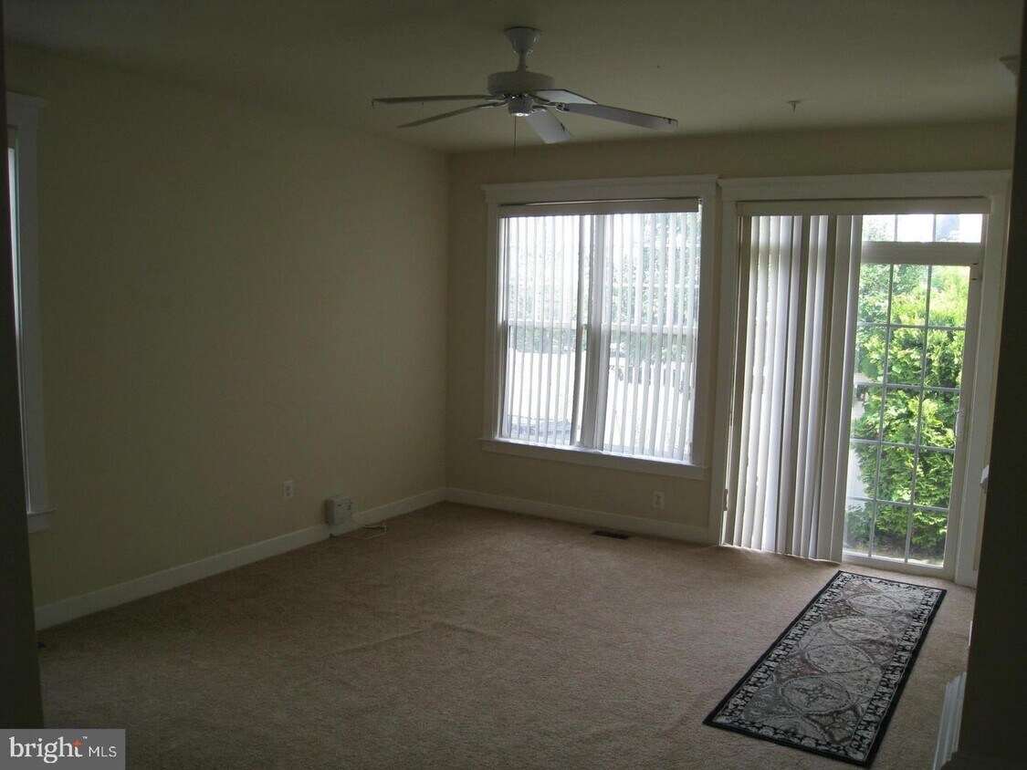 Primary Photo - 14273 Catbird Dr