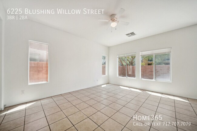 Building Photo - Get ready to call this cozy 3 bed and 3 ba...