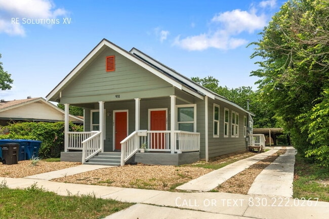 Building Photo - 931 W Rosewood Ave