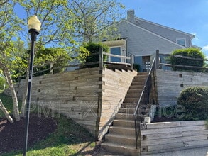 Building Photo - 1023 Spring Valley Ct