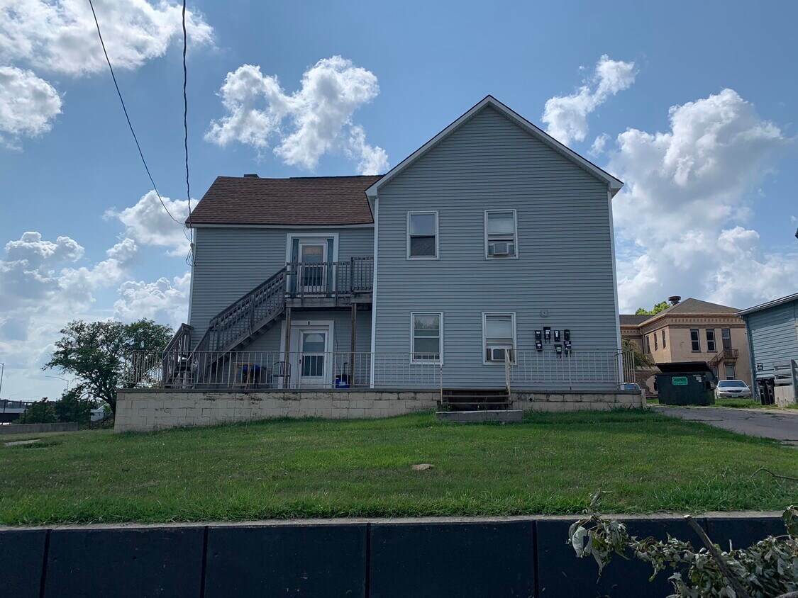 1030 22nd St, Des Moines, IA 50311 Apartments in Des Moines, IA