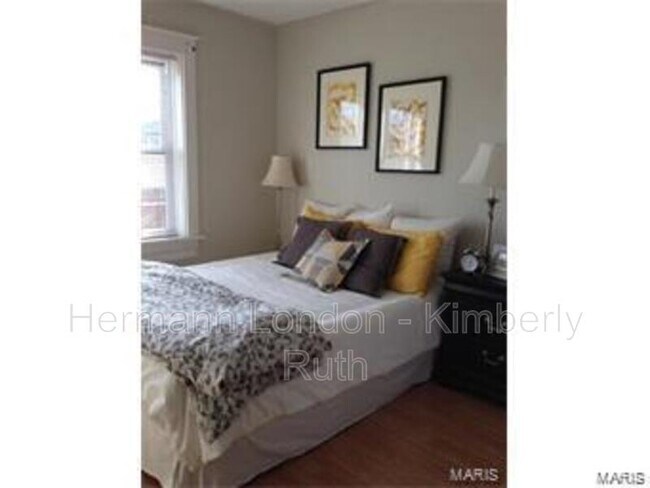 Foto del edificio - 3290 Watson Rd