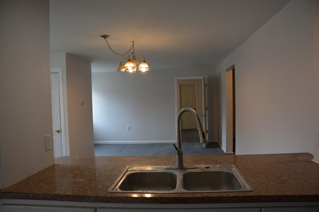 Building Photo - 106 Kersey Dr