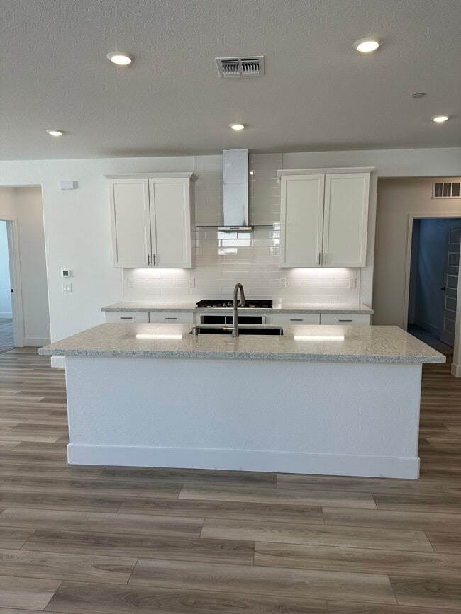 Building Photo - 2497 Denia Pl