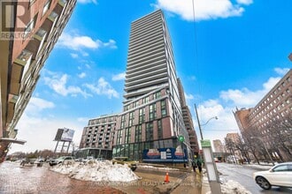 Building Photo - 35 Parliament St