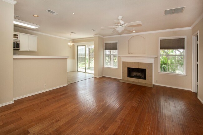 Foto del edificio - Cute house in Sherman for lease