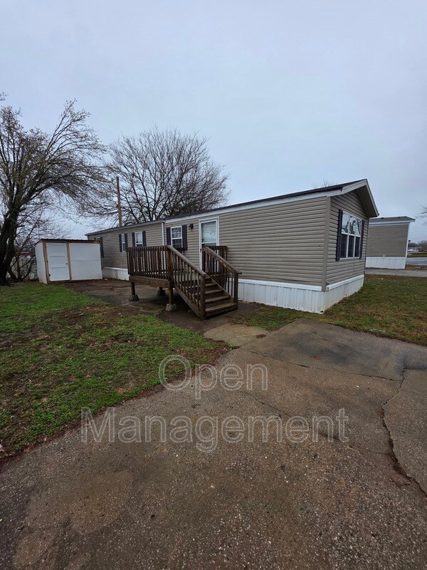 Foto del edificio - 16 English Village Park