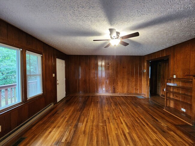 Foto del edificio - Black Mountain Home Close to Owen Schools