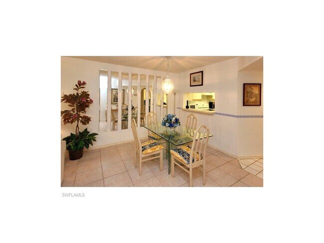 Building Photo - 267 Deerwood Cir