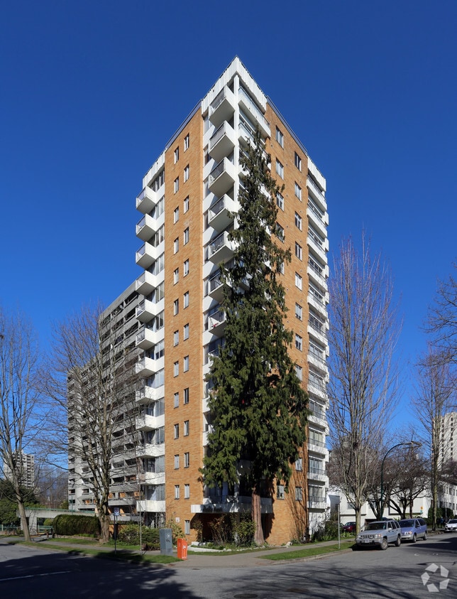 Primary Photo - Starlite Manor Apartments