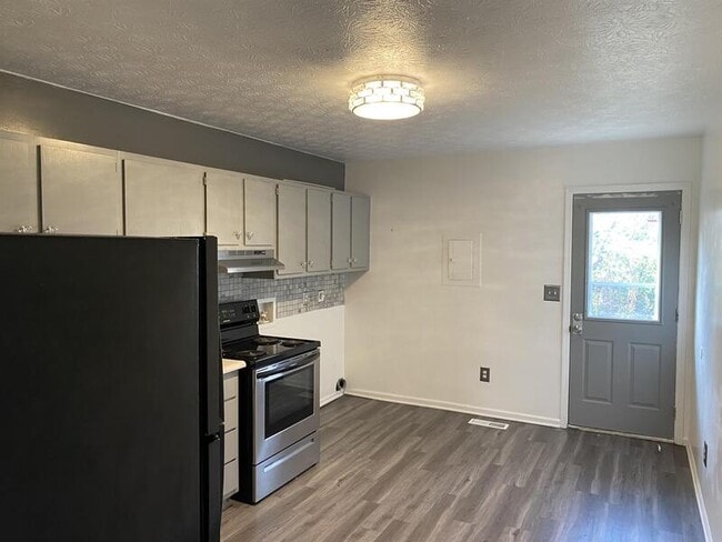 Building Photo - 7309 Epcot Ln