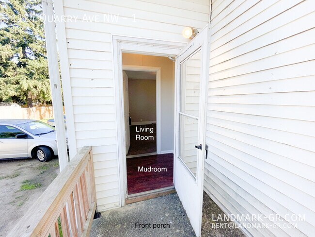 Building Photo - 1124 Quarry Ave NW