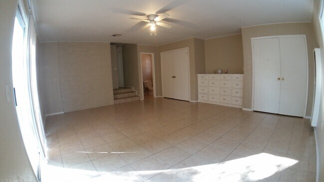 Building Photo - 2424 McCracken Dr
