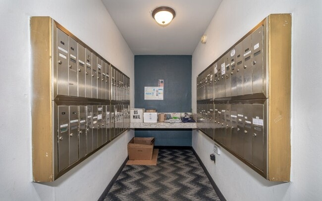 Building Photo - Laverock Place