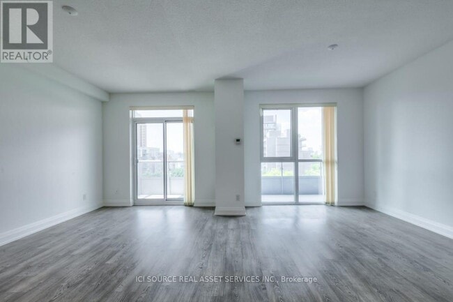 Building Photo - 591-591 Sheppard Ave E