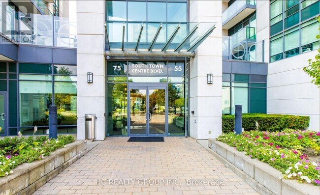 Photo du bâtiment - 75 S Town Centre Blvd