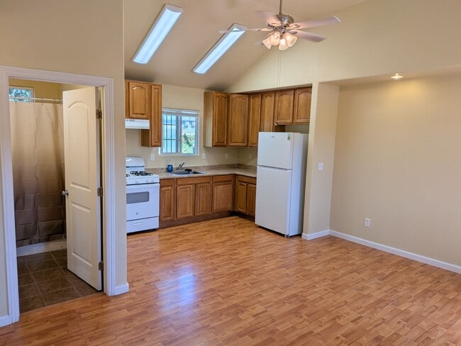 Building Photo - 17541 Orchard Ln