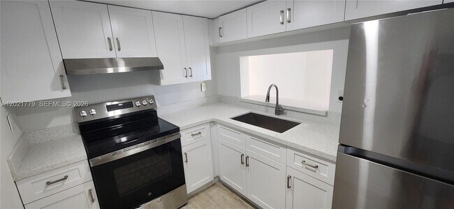 Foto del edificio - 11800 SW 18th St