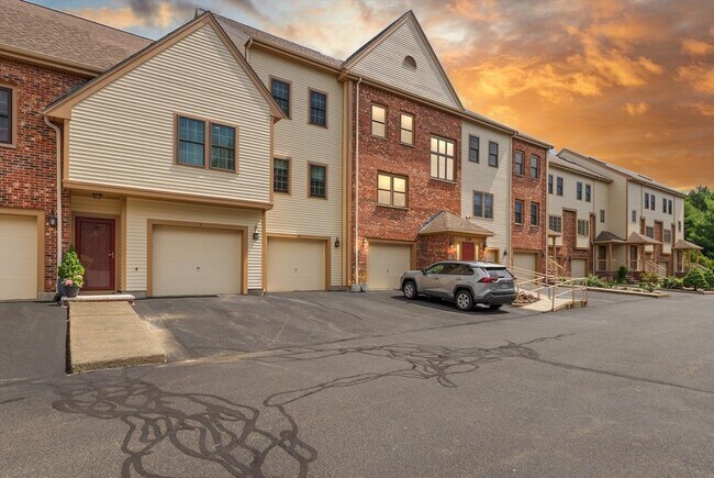 Foto del edificio - 119 Revere St