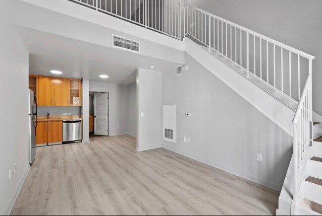 Foto del edificio - Gorgeous Modern 1 Bedroom Loft near Paseo ...