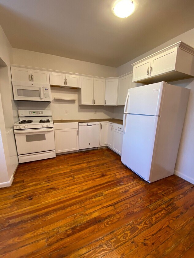 New Kitchen - 30 8th St NE
