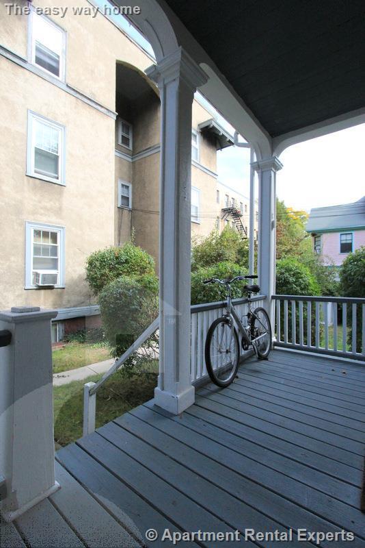 Building Photo - 8 Forest St