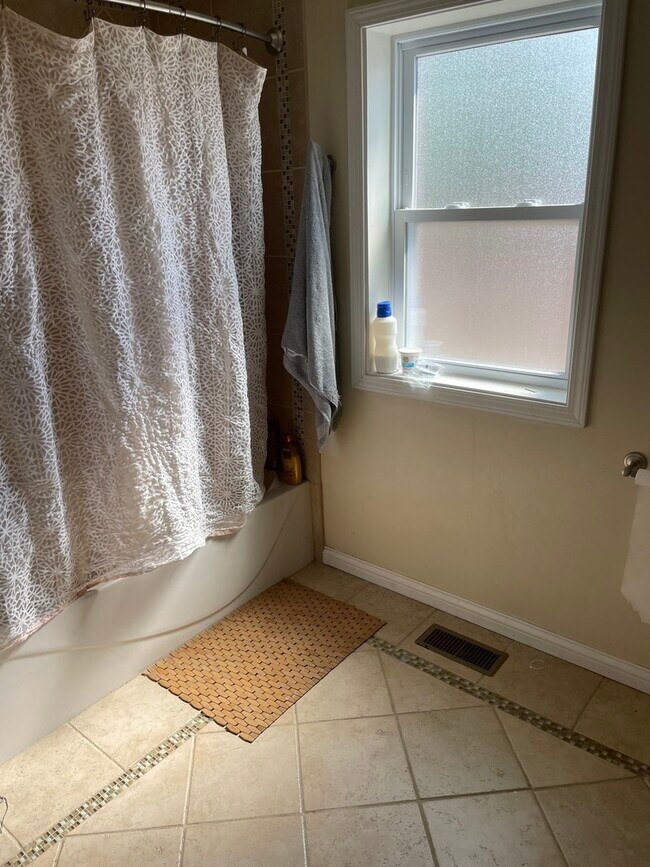 Foto del edificio - 6341 W Eddy St