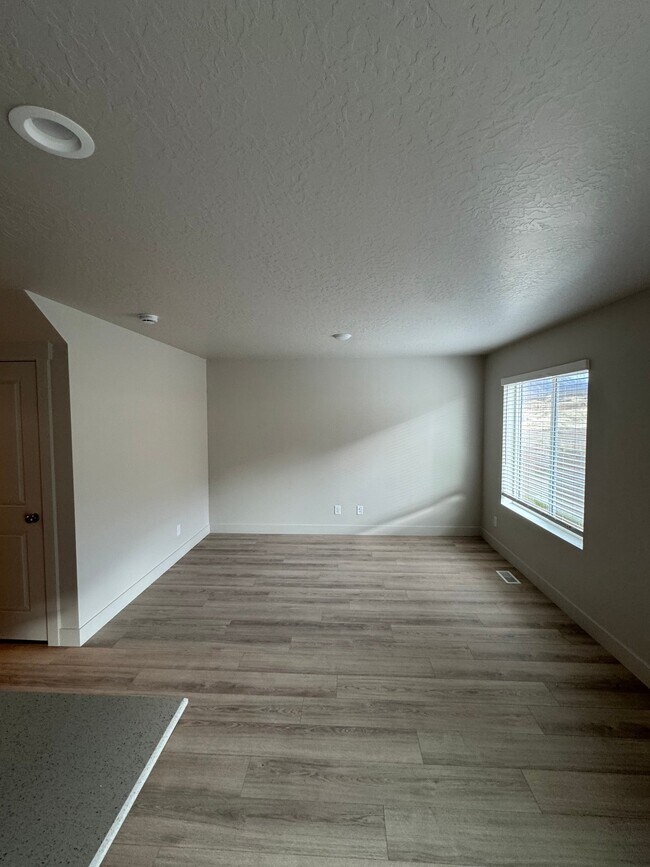 Foto del edificio - 4029 S Woodland Ave
