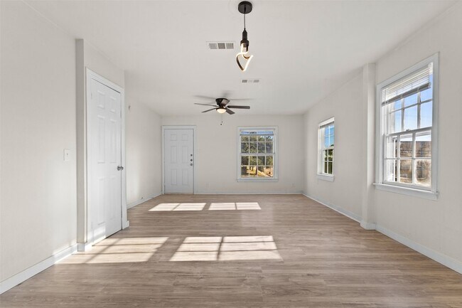 Foto del edificio - 838 Dalworth St
