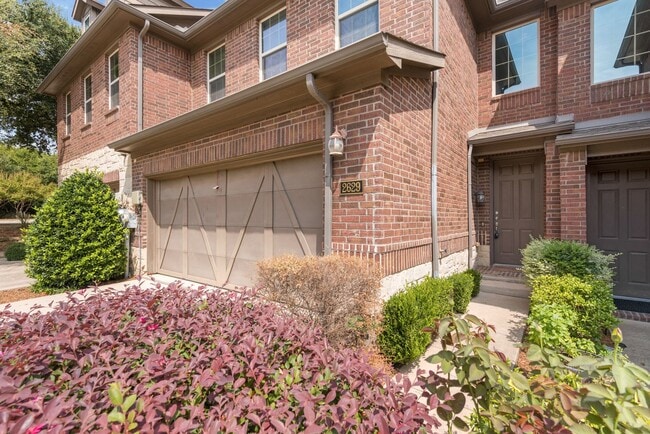 Photo - Luxury 3 Bedroom Townhome