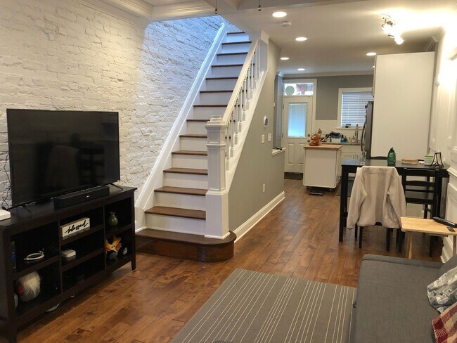 Building Photo - Modern 3 bedroom Patterson Park Home w/ De...