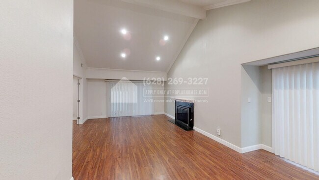 Foto del edificio - 427 Old Orchard Ct