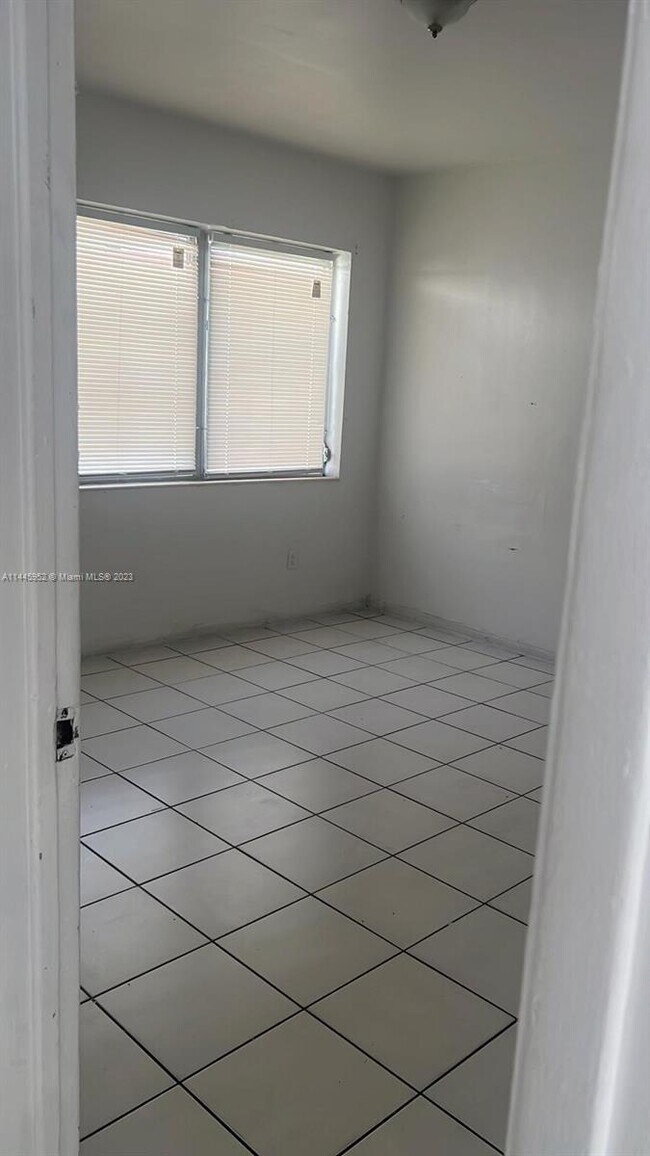 Foto del edificio - 16131 NE 19th Pl