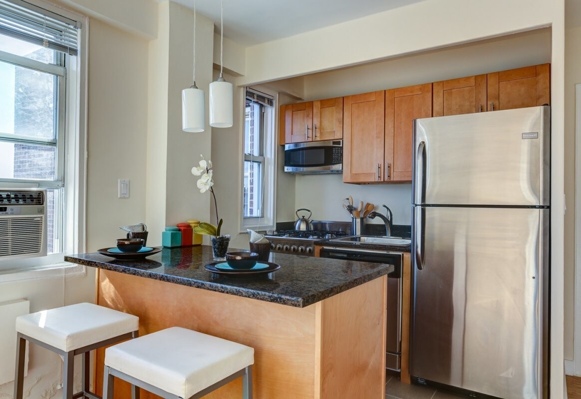 Foto principal - 2300 5th Ave