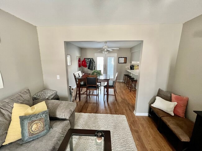 Dining area - 2416 Eaton Ave