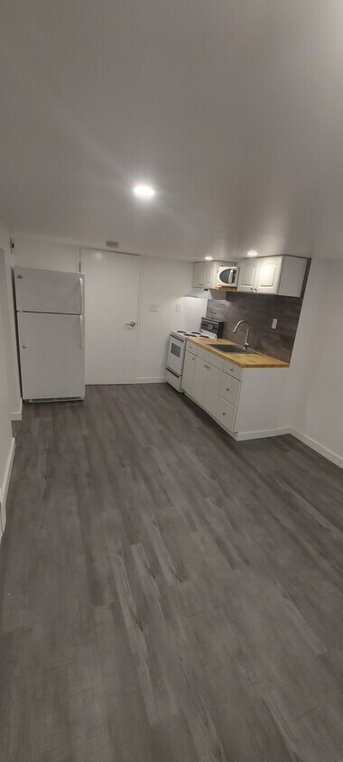 Photo principale - 74 Burnaby Blvd