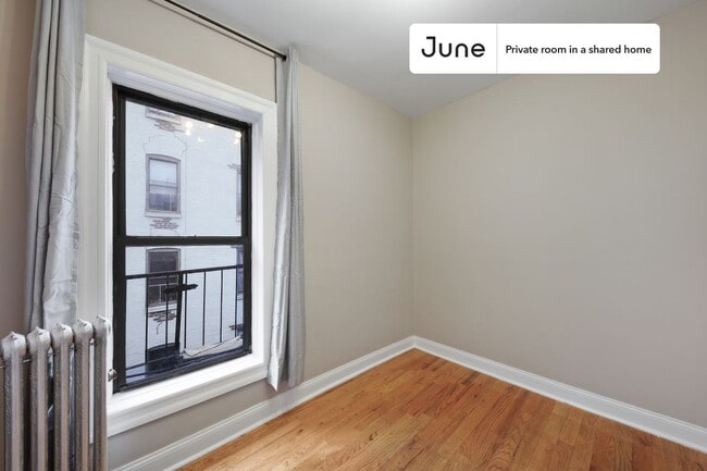 Foto del edificio - Room in Shared 4 bed/1 bath home