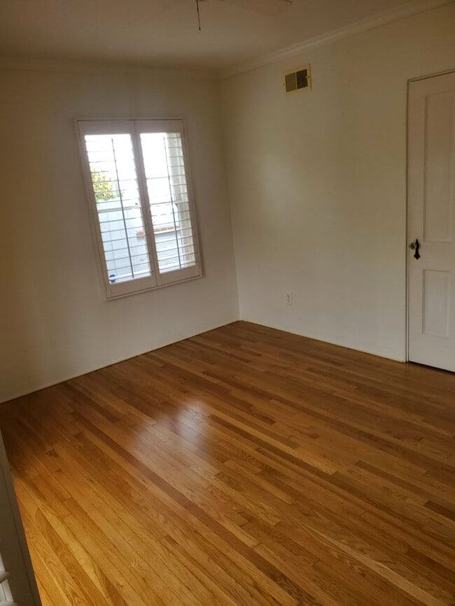 Building Photo - Traditional Coronado Home with Tons of Out...