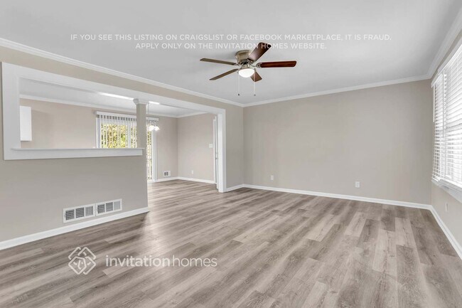 Building Photo - 1633 Carolyn Dr SW