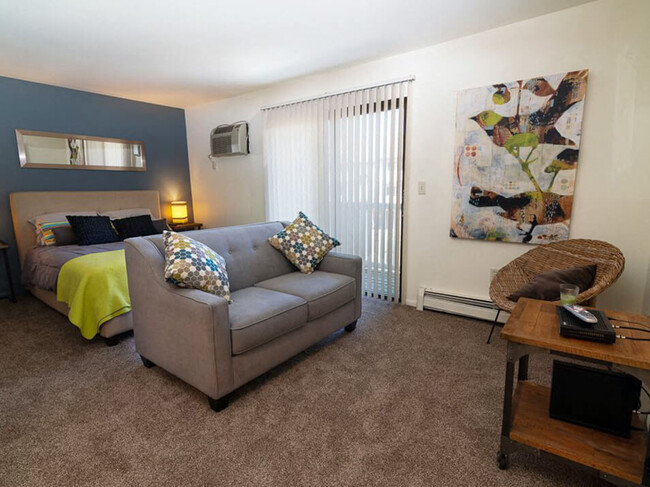 Spacious Studio Floor Plan - Eastland Apartments