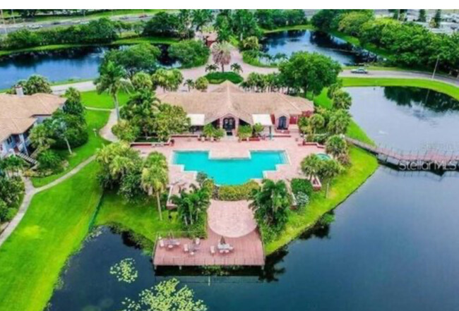 Foto del edificio - 10265 Gandy Blvd N