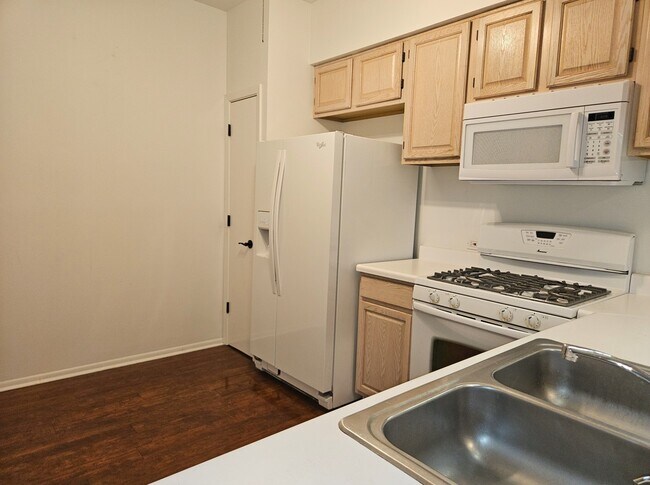 Foto del edificio - 519 Woodcrest Dr