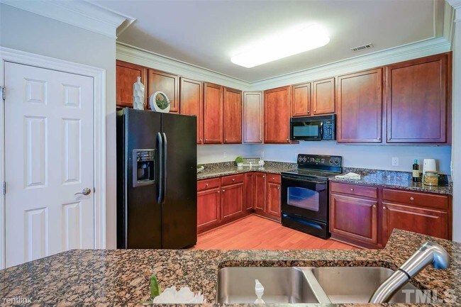 Foto del edificio - 3 br, 2.5 bath Condo - 632 Waterford Lake Dr