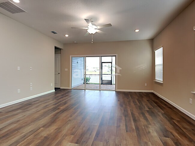 Building Photo - 193 Hemlock Point