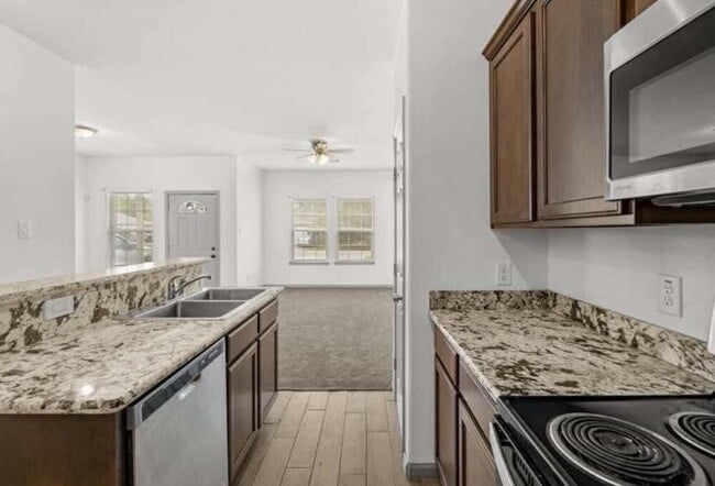 Building Photo - 235 Calloway St